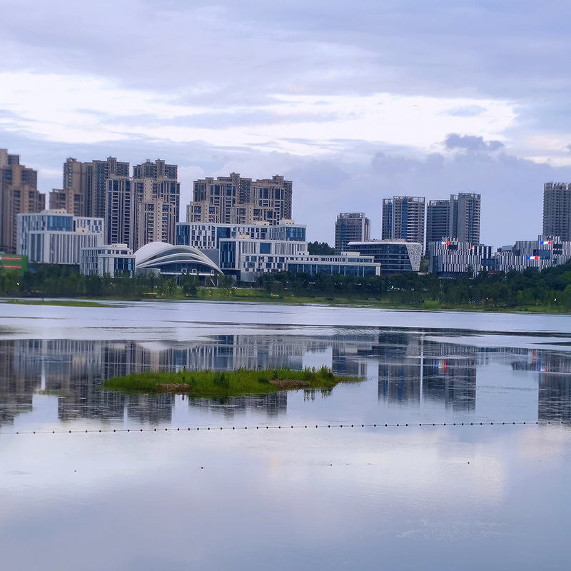 直面湖景
